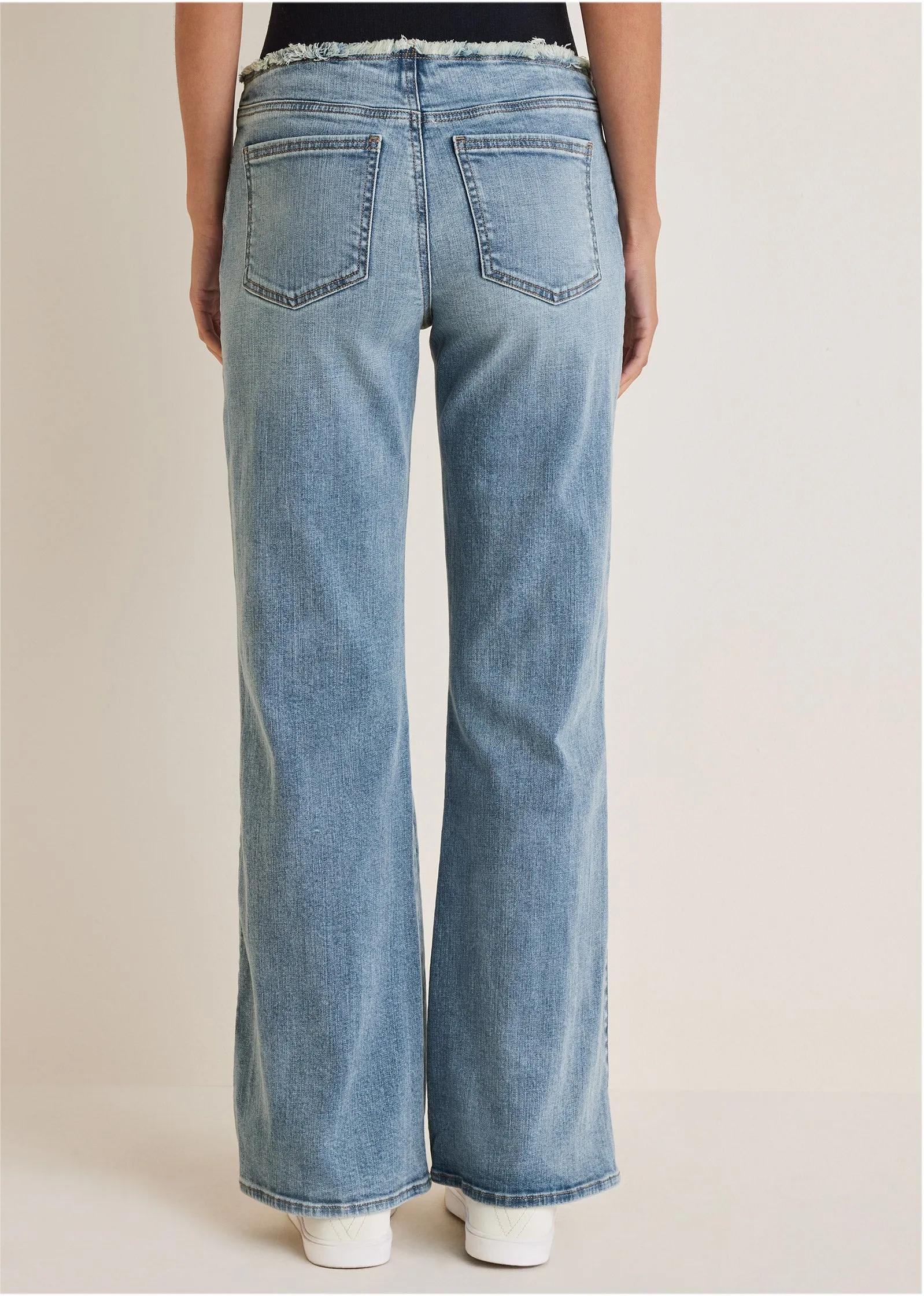 Raw Edge Jeans - Light Wash