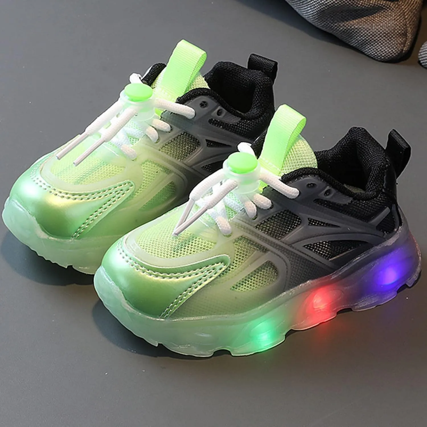 Toddler Boys Girls Light Up Shoes LED Flashing Lightweight Mesh Breathable Running Sneakers Children Show Gift
