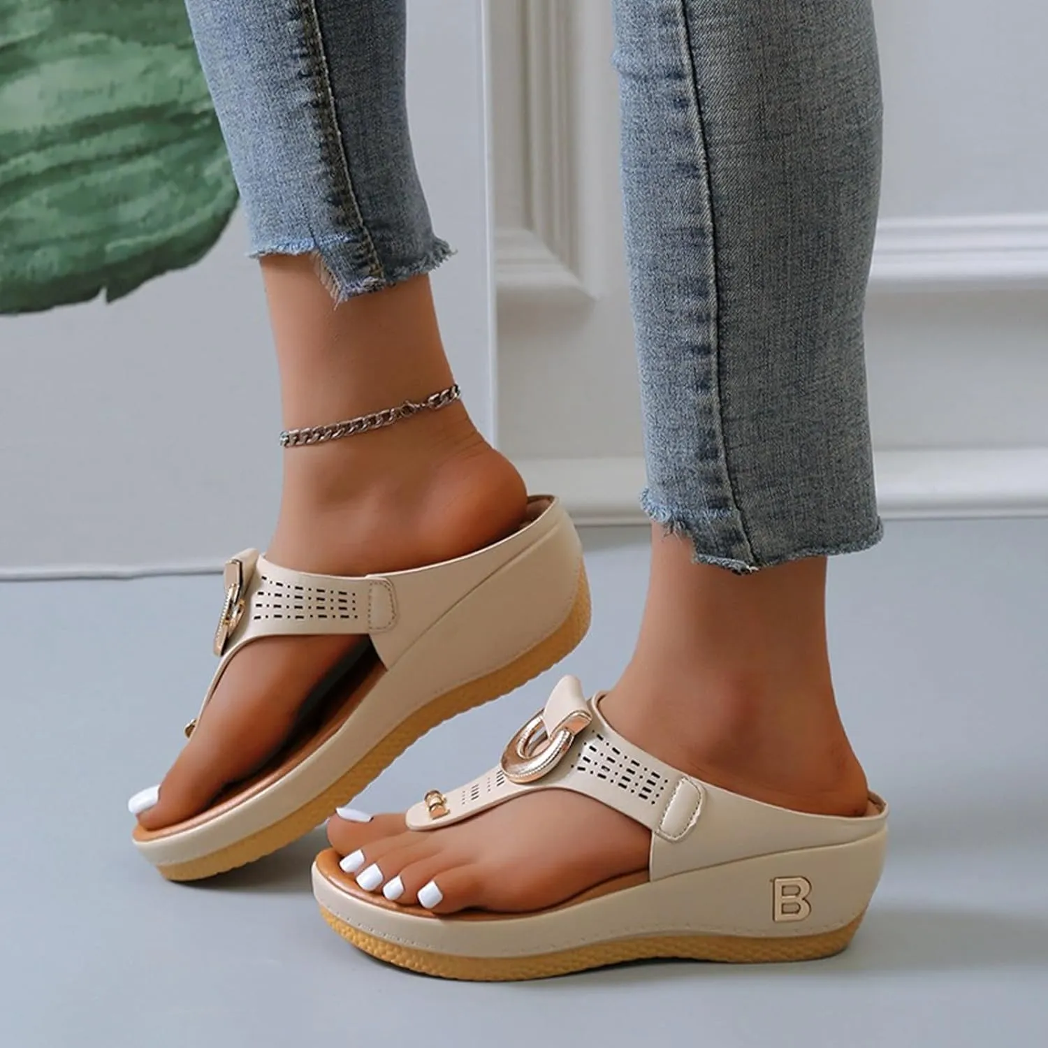 Women's Wedges Are Casual And Platform Soles Can Be Worn Over Sandals Most Comfortable Sandal